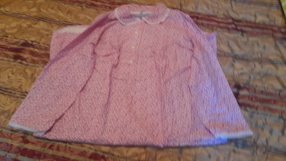 2 броя дамски нощници по 20 лв. брой