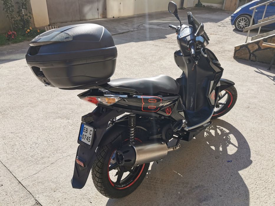 Продавам kymco super 8