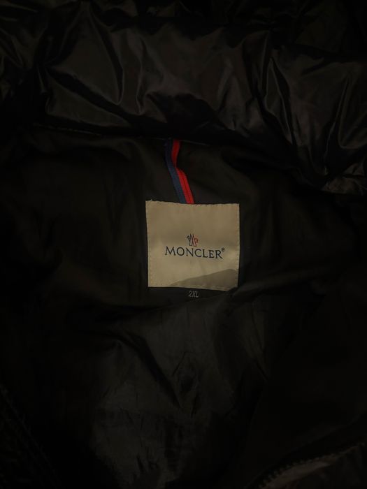 Geacă Moncler Maya – Neagră |  (fit XL)