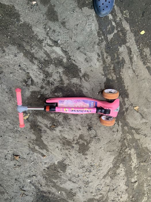 Продам самокат детский