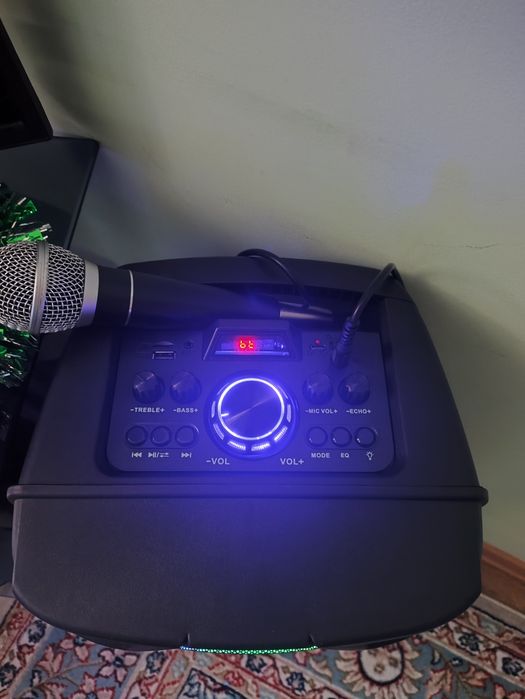 Портативная колонка.