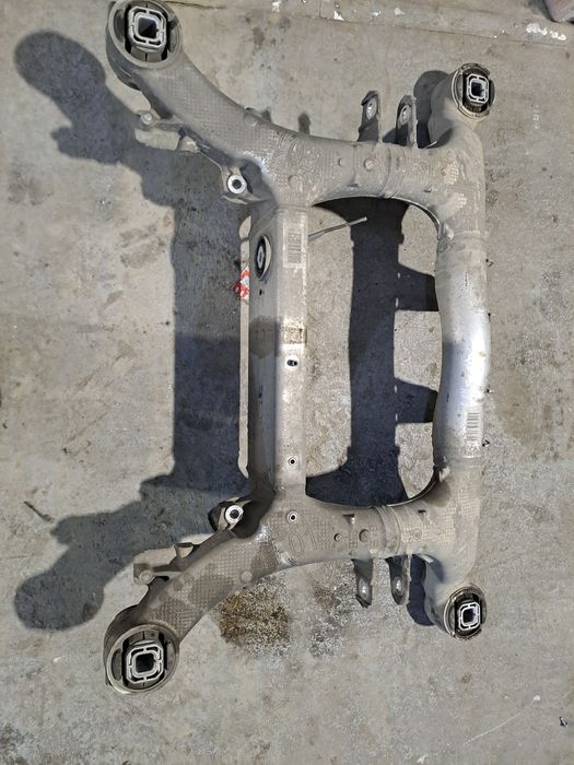 Punte/cadru spate Bmw seria 7 F01