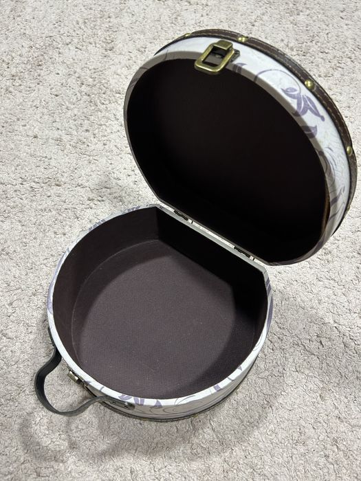 Сумка-сундучок для косметики и различных мелочей