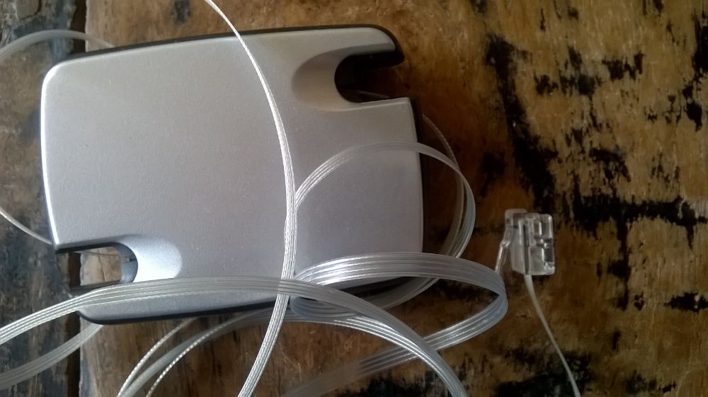 кабел за телефон компактен, дизайнерски 2,50 метра в кутия-автомат