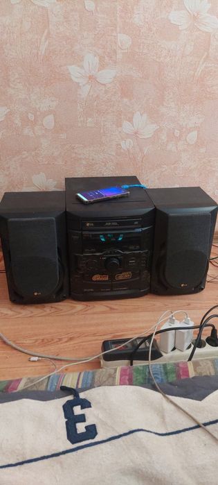 Продам музыкальный центр