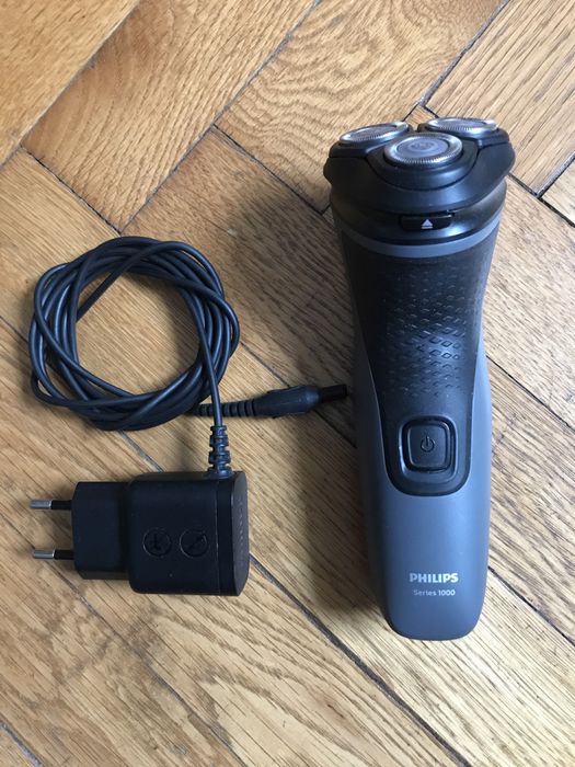 Philips S1133 - stare perfectă + încărcător original
