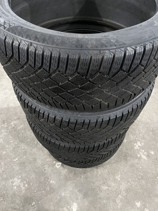 Резина, шина 255/40/R20