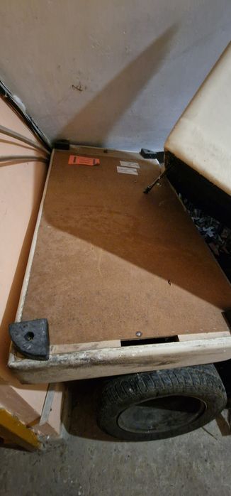 Подарявам разтегателен диван