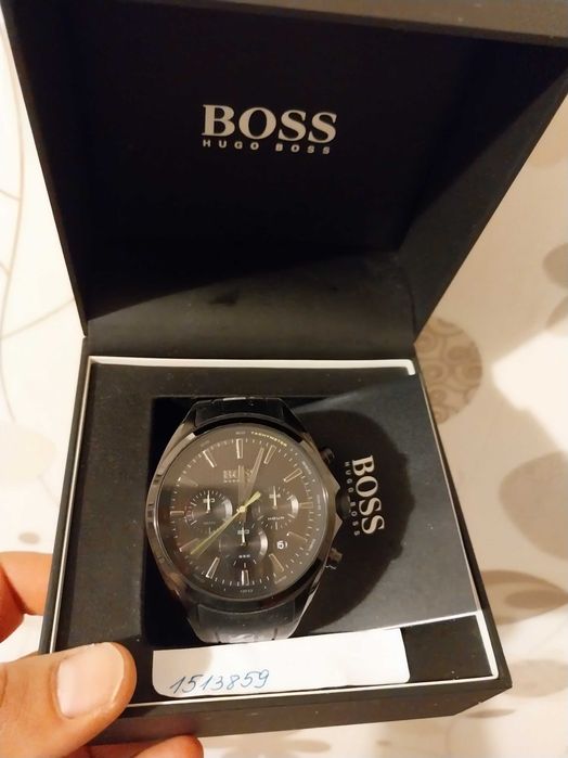 Часовник Boss в гаранция