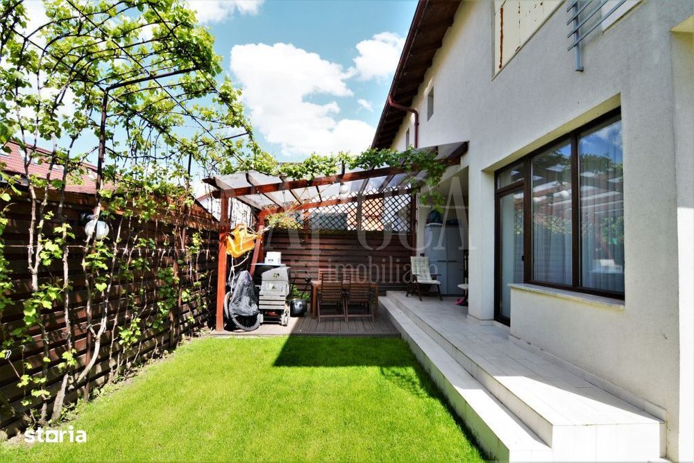 Casa 4 camere de vanzare in Floresti