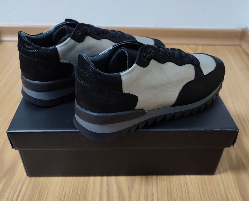 Продавам Маратонки и Кецове Естествена кожа