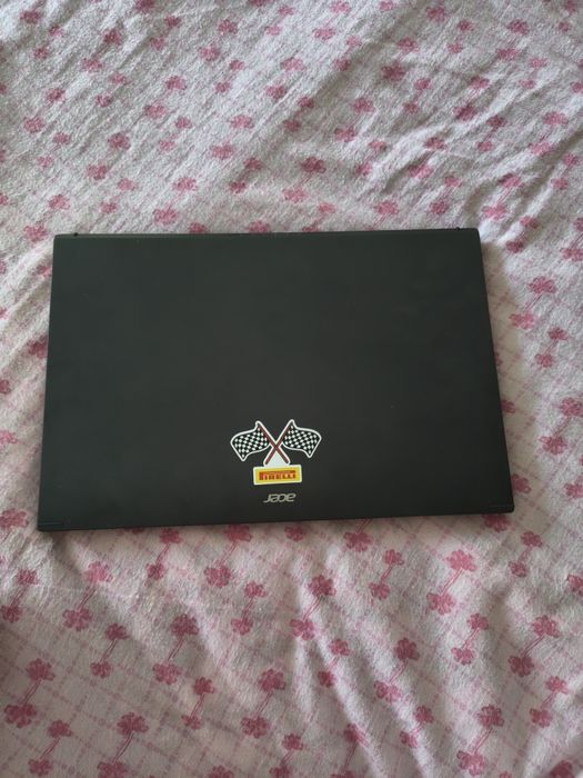 Când laptop de gaming Acer Aspire 7