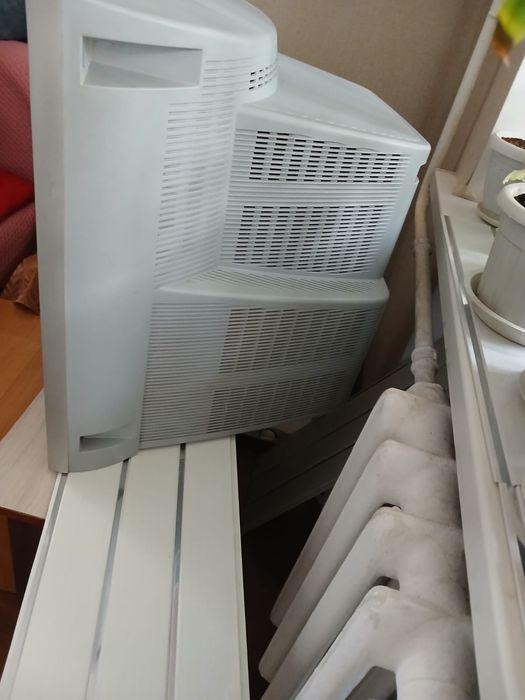 Продам телевизор