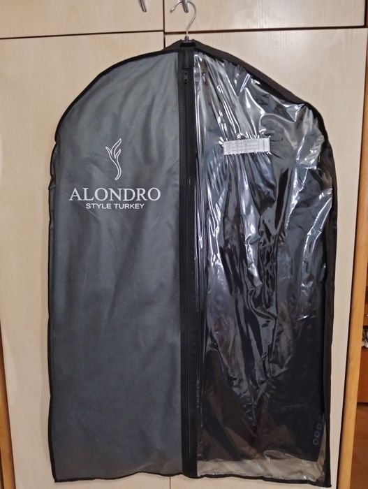 Продам мужской костюм