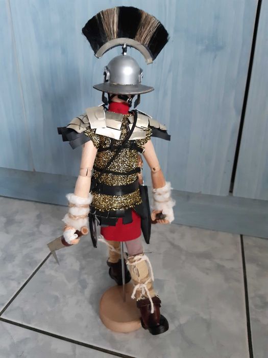 Figurina centurion Roma articulat 30cm cu echipament realizat manual