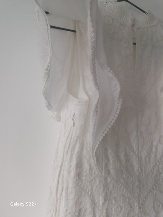 Rochie cu volanase Orsay