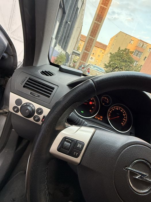 OPEL Astra 2008 — imagine 3