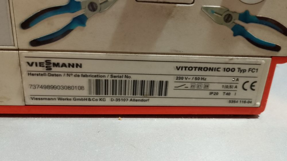 Vând piese de centrala Viessmann