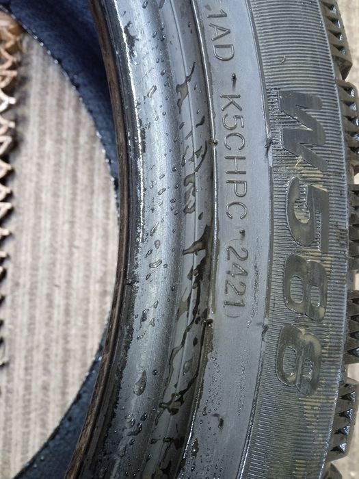 Продам резину липучка245/40/18