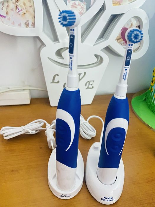 Четки за зъби за нея и него