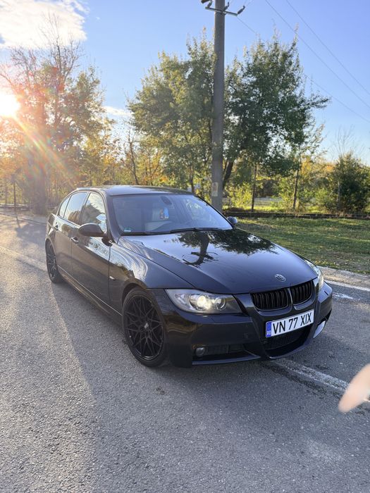 Vând bmw 330 d !