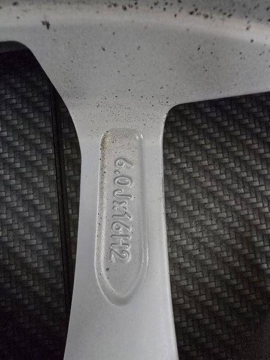 16” VW джанти BORBET + Continental WinterContact TS870