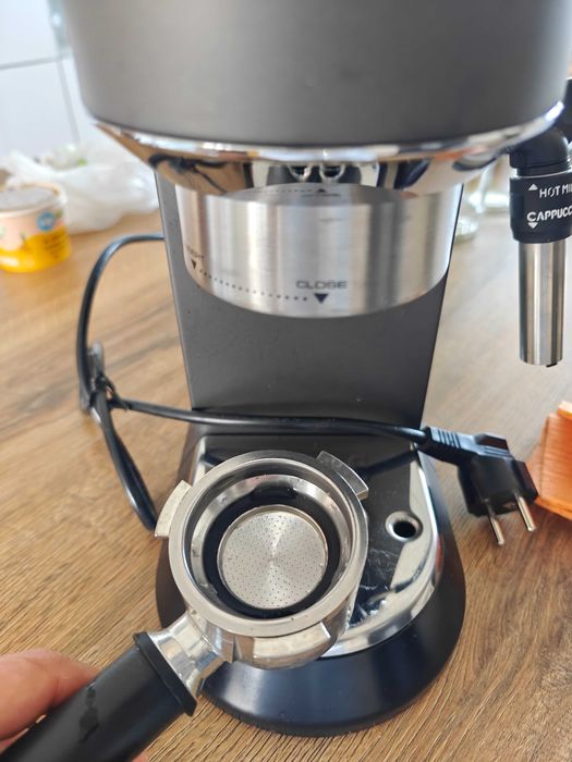 De'Longhi EC685M Dedica Style