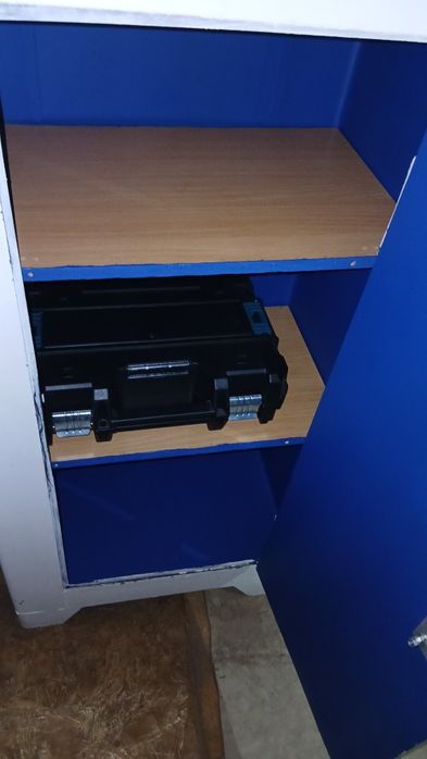 Сейф металлический