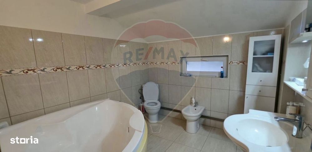 Vila cu 5 camere de vanzare in micro 3 Targoviste