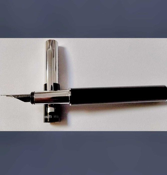 Stilou Cerruti 1881