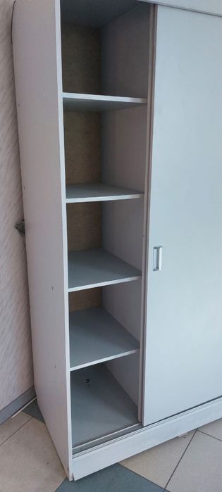 Шкаф офисный для одежды