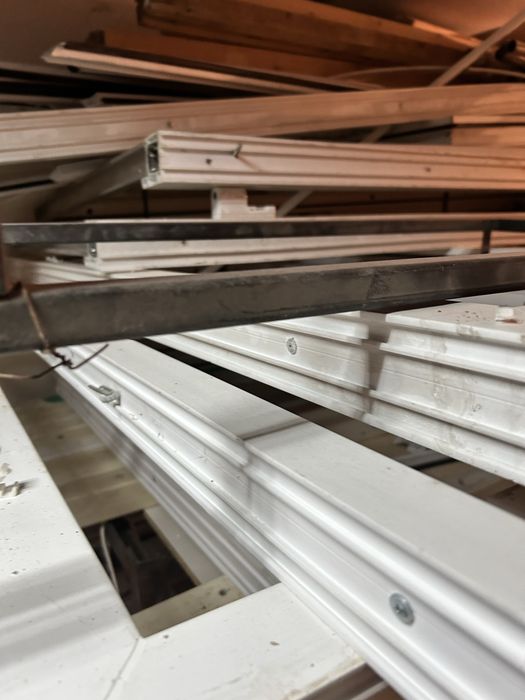 Пластиковые перегородки с дверью