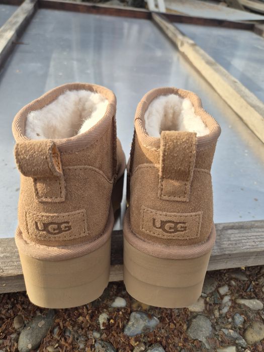 Ugg dama scurti nr 37