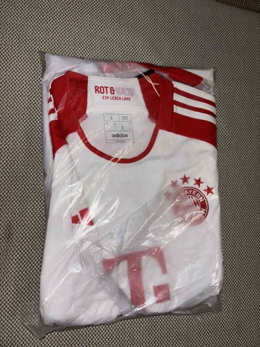 Нова футболна тениска на Bayern Munchen