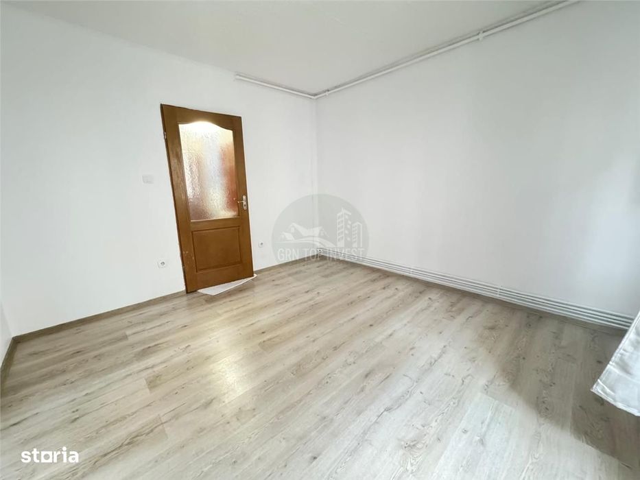 Garsoniera cu o camera in zona Broscarie