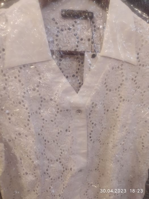 Блузы женские белые