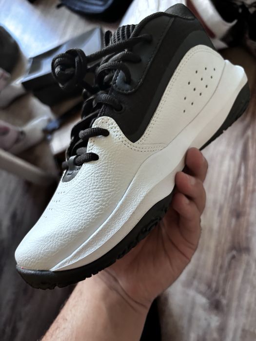 Кроссовки Under Armour