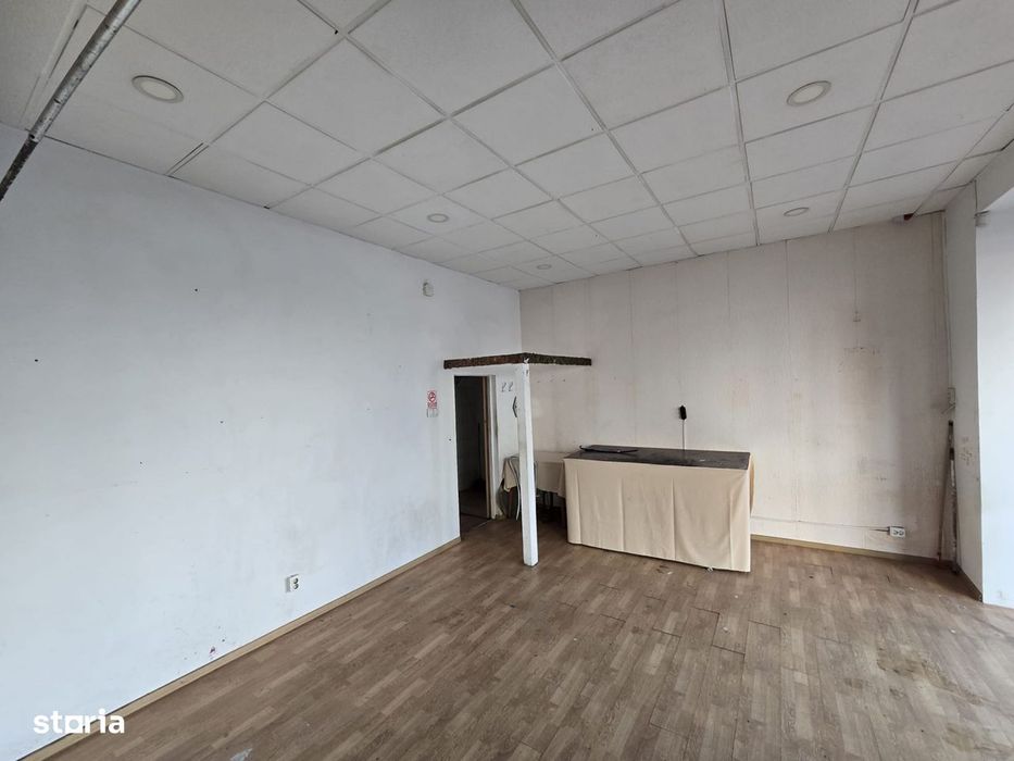 Inchiriere Spatiu Comercial Vitrat, 140 mp Dacia - Statia Bicaz