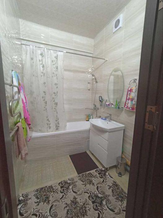 Продам 4-х комнатную (97кв.м) в Яшнабадском р-е,метро Дустлик(Чкалова)