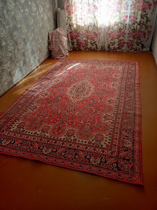 Ковер шерстяной .Для дома