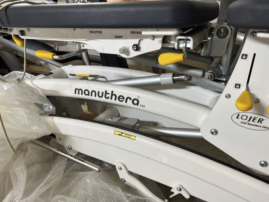 Стол для мануальной терапии Manuthera 242Е Chiro