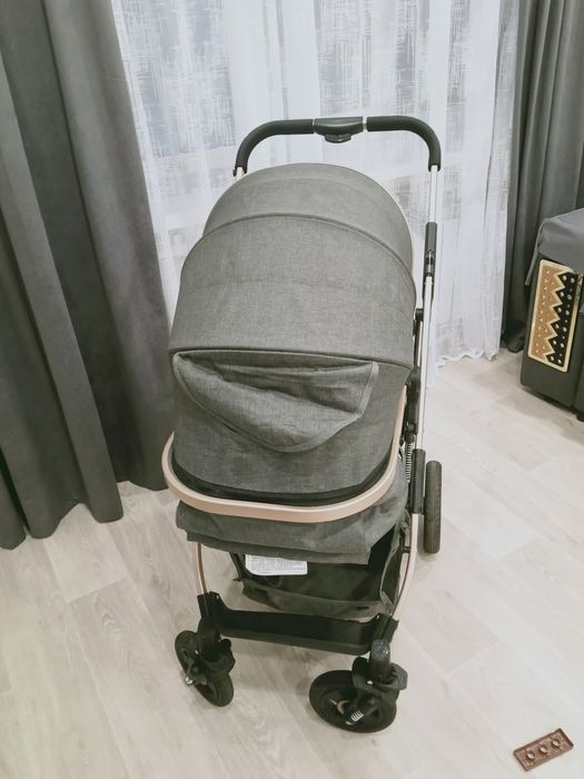 Продаю коляску Belecoo