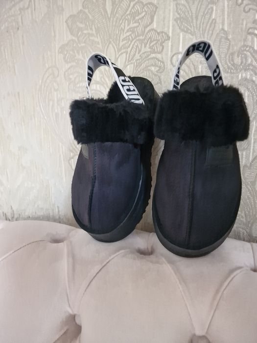 Papuci ugg 37 noi