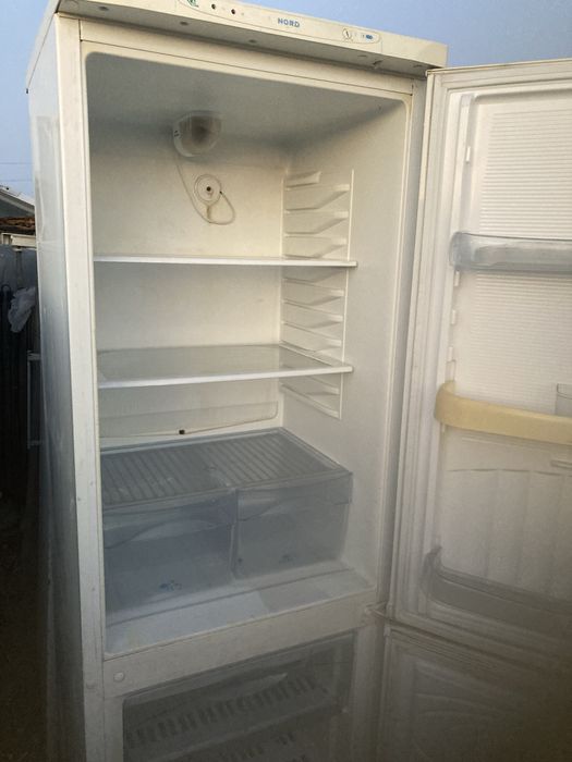 Продам холодильник