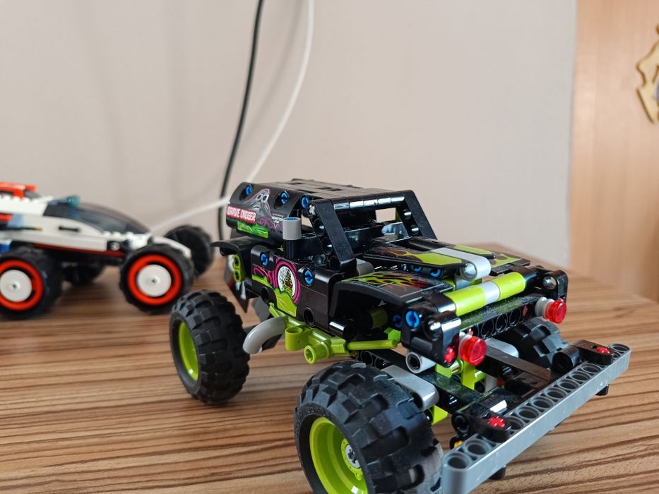 Vând mașinuțe lego fără cutie