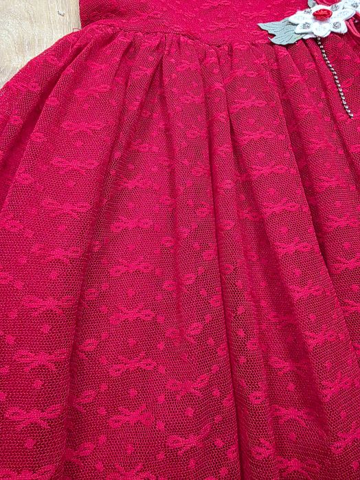 Rochie mărimea 122 ,de ocazie, roșie, fete 7 ani, voluminoasă