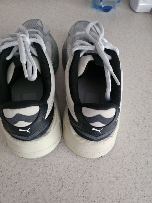 Adidasi Puma din piele intoarsa cu textil