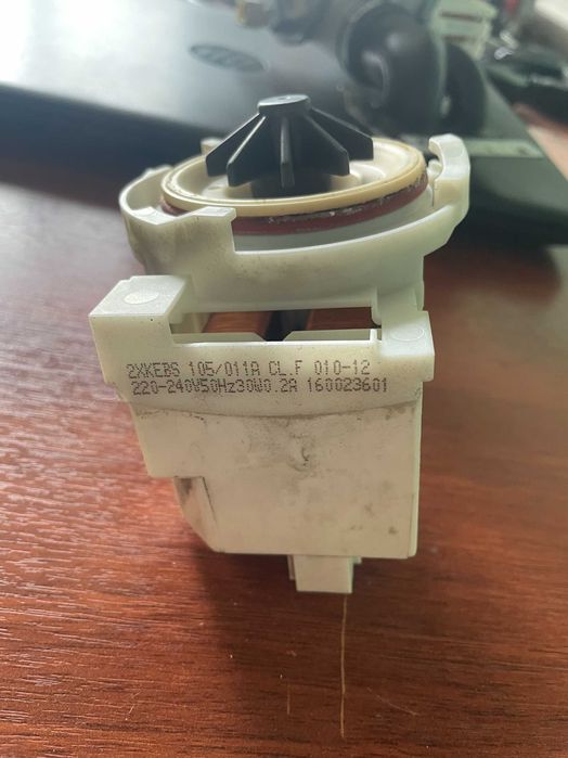 Насос сливной для посудомоечной машины Indesit, Ariston, Whirlpool