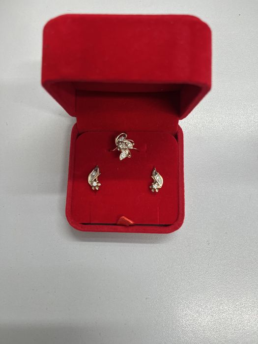 Золото. Золотой комплект с бриллиантами