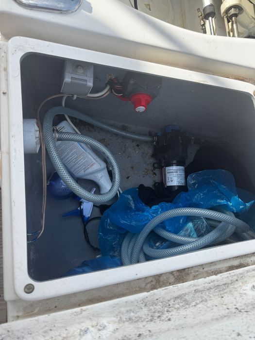 Quicksilver 530 pilothouse